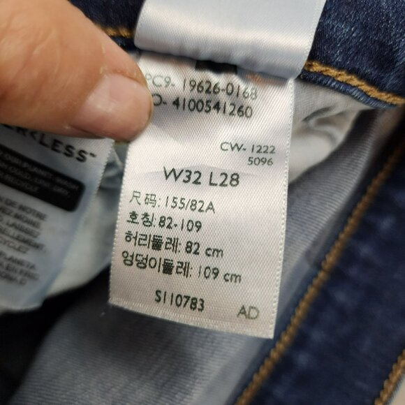 Levis Jeans Womens 32 311 Medium Wash Stretch Mid Rise Shaping Skinny - Picture 16 of 16